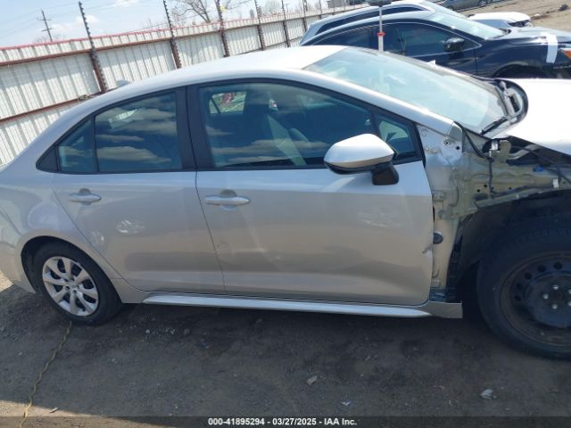 5YFEPMAE9NP310485 Toyota COROLLA LE