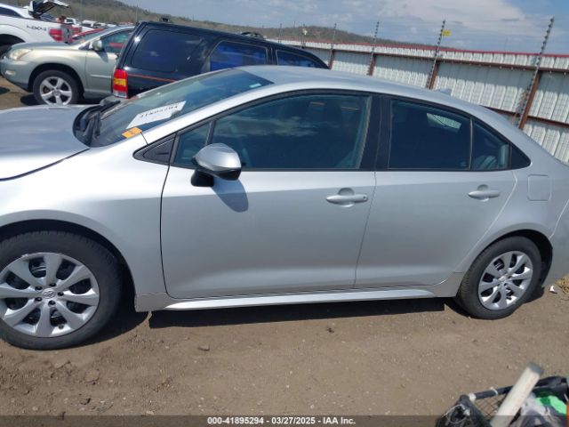 5YFEPMAE9NP310485 Toyota COROLLA LE