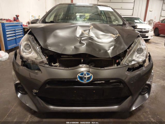 JTDKDTB38F1584916 Toyota Prius C Three
