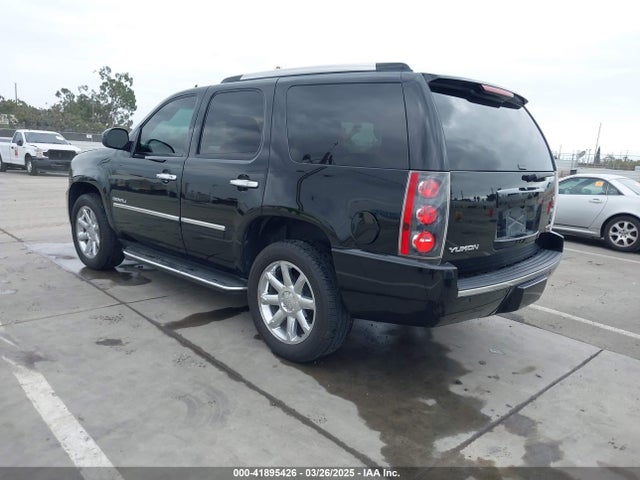 41895426 :رقم المزاد ، 1GKS2EEF2DR348109 vin ، 2013 Gmc Yukon Denali مزاد بيع