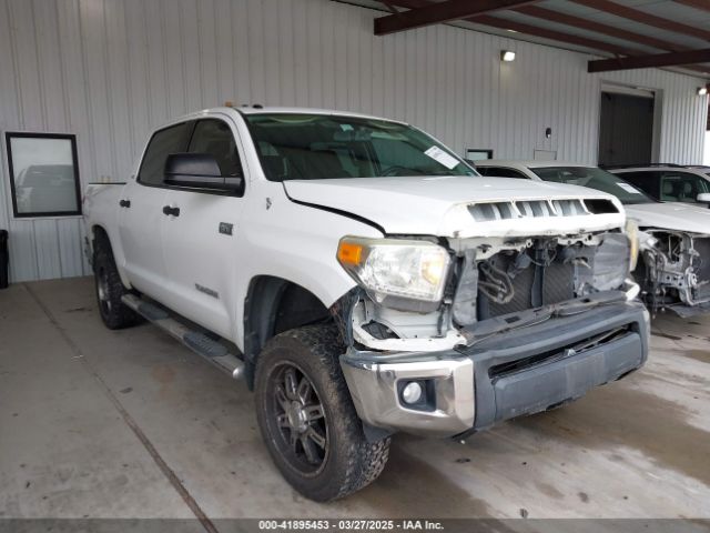 5TFDW5F15EX375328 Toyota Tundra Sr5 5.7l V8