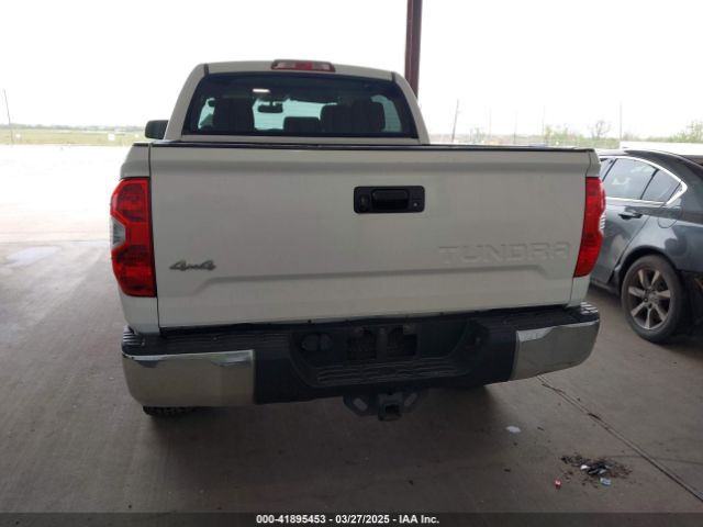 5TFDW5F15EX375328 Toyota Tundra Sr5 5.7l V8