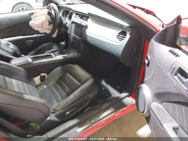 1ZVBP8EM9E5303736 Ford Mustang V6 Premium