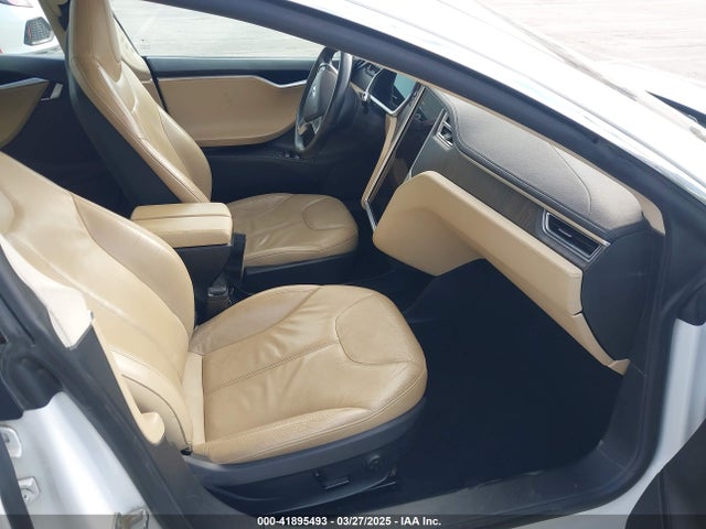 2013 TESLA MODEL S 5YJSA1CG2DFP20928 Photo 4