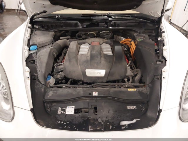 Porsche 2014 2014 WP1AE2A2XELA51009 Image 10