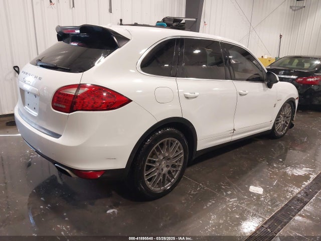 Porsche 2014 2014 WP1AE2A2XELA51009 Image 4