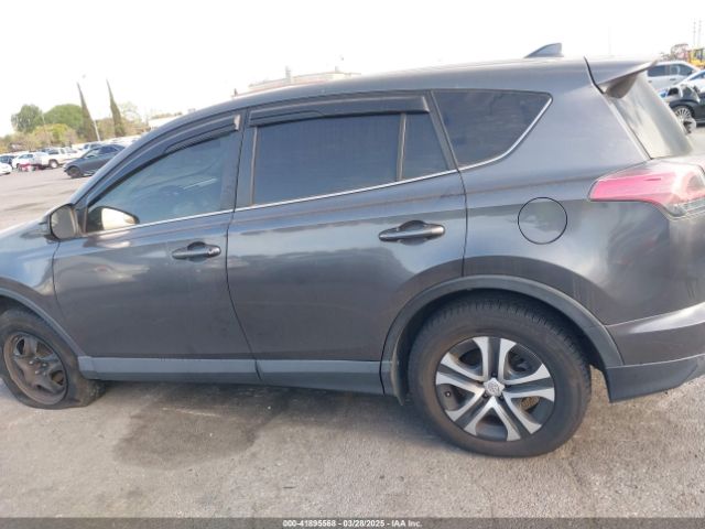 JTMZFREV3JJ731189 Toyota RAV4 LE