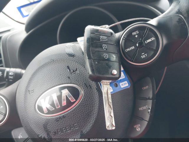 KNDJN2A2XF7136802 KIA Soul