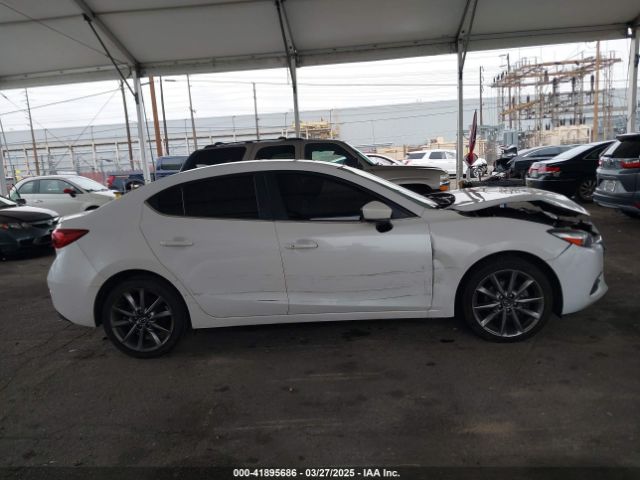 3MZBN1V38JM238516 Mazda Mazda3 Touring