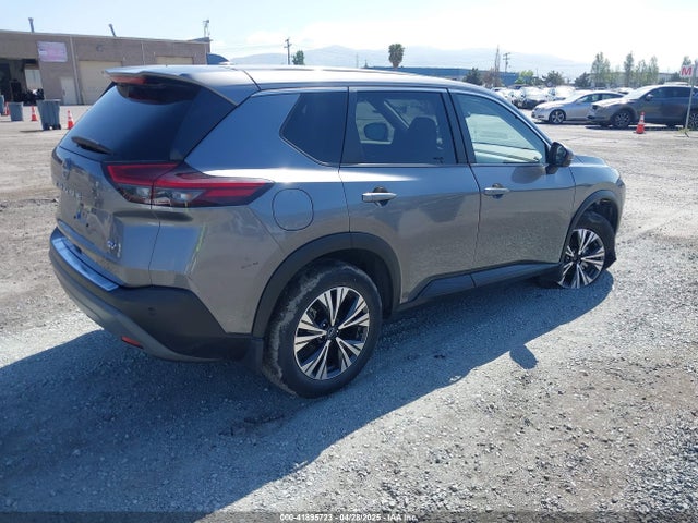 JN8BT3BA2PW001170 Nissan Rogue Sv Fwd