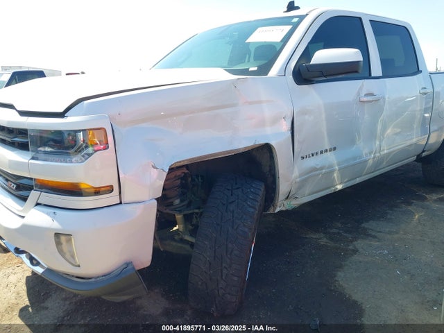 3GCUKREC4JG507631 Chevrolet Silverado 1500 2lt