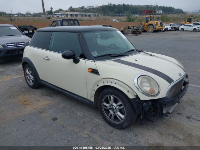 2011 MINI COOPER WMWSU3C50BT093428 Photo 0