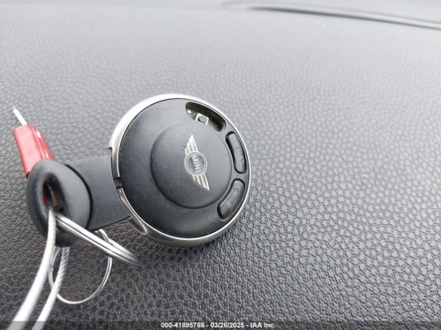2011 MINI COOPER WMWSU3C50BT093428 Photo 10