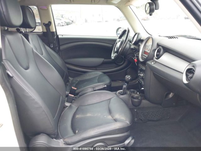 2011 MINI COOPER WMWSU3C50BT093428 Photo 4