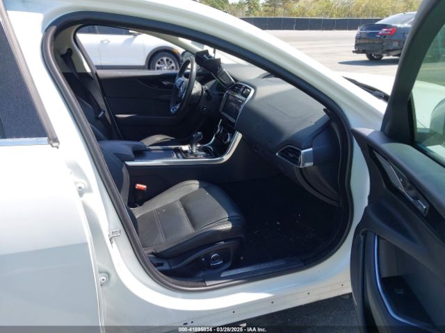SAJAE4FX8LCP65141 Jaguar Xe S Rwd Automatic