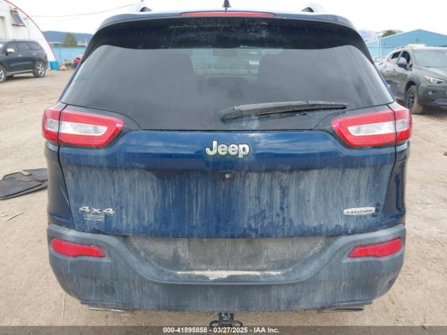1C4PJMCXXJD532507 Jeep Cherokee Latitude 4x4