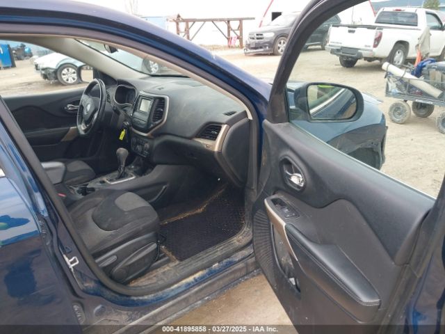 1C4PJMCXXJD532507 Jeep Cherokee Latitude 4x4