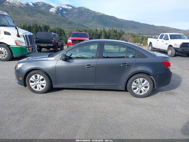 41895930 :رقم المزاد ، 1G1PB5SHXD7228747 vin ، 2013 Chevrolet Cruze Ls Manual مزاد بيع