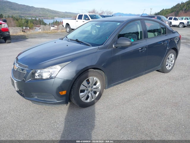41895930 :رقم المزاد ، 1G1PB5SHXD7228747 vin ، 2013 Chevrolet Cruze Ls Manual مزاد بيع