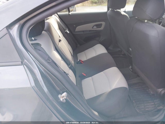 41895930 :رقم المزاد ، 1G1PB5SHXD7228747 vin ، 2013 Chevrolet Cruze Ls Manual مزاد بيع