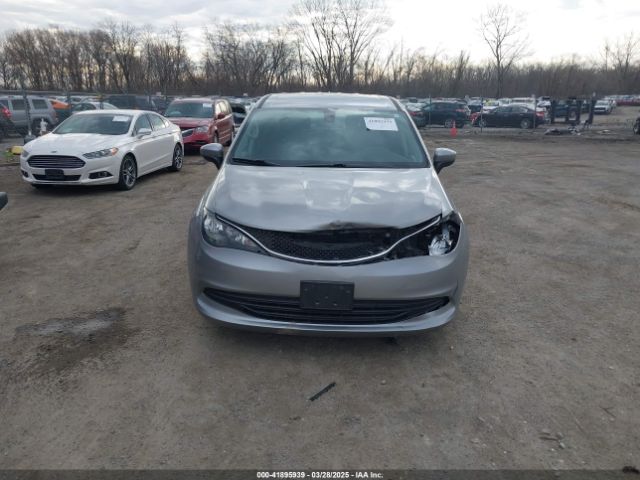 2C4RC1DGXJR177738 Chrysler Pacifica Touring