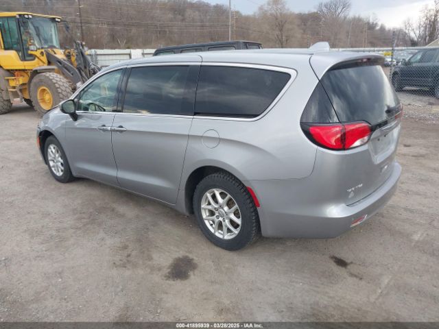 2C4RC1DGXJR177738 Chrysler Pacifica Touring