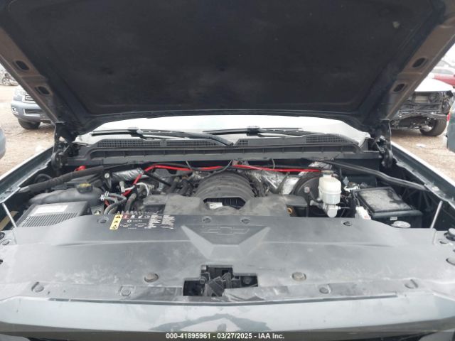 3GCUKREC4JG186061 Chevrolet Silverado 1500 2lt