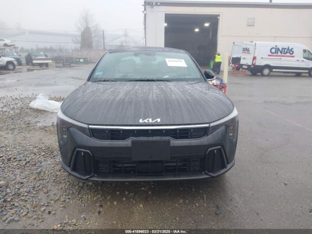 3KPFW4DE7SE043749 KIA K4 Gt-line
