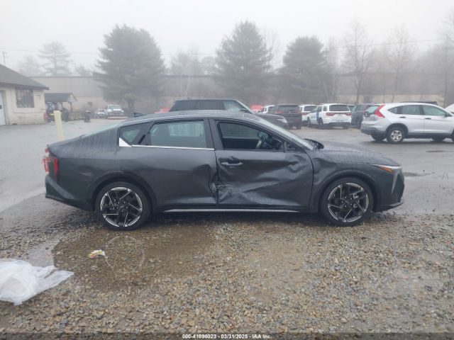 3KPFW4DE7SE043749 KIA K4 Gt-line