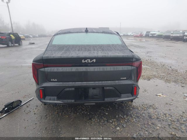 3KPFW4DE7SE043749 KIA K4 Gt-line