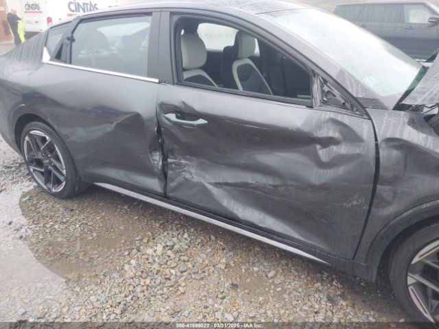 3KPFW4DE7SE043749 KIA K4 Gt-line