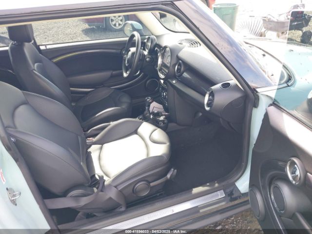 2013 MINI CLUBMAN WMWZG3C52DT800103 Photo 4