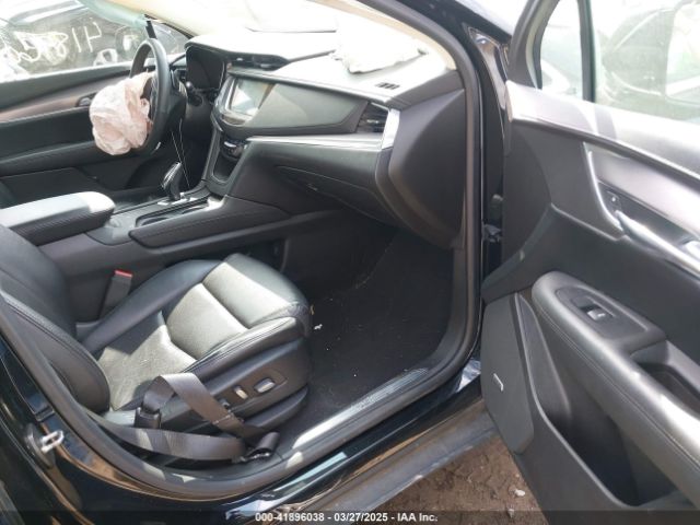 2017 CADILLAC XT5 1GYKNBRS5HZ277786 Photo 4
