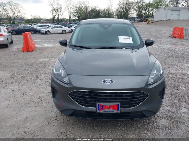 1FMCU0G65NUB52010 Ford ESCAPE SE