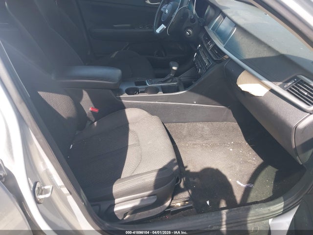 5XXGT4L39KG369069 KIA Optima Lx