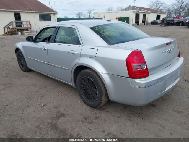 2009 CHRYSLER 300 2C3KA53V69H500462 Photo 2