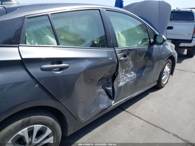 JTDKAMFU7N3154041 Toyota Prius L