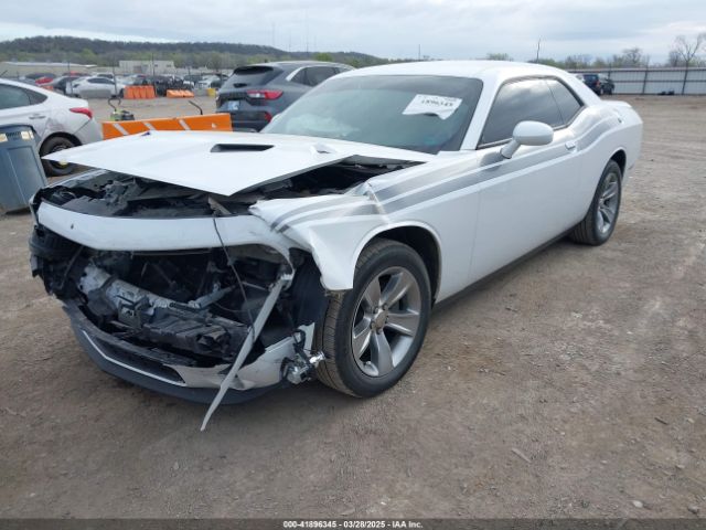 2C3CDZAG4JH131886 Dodge Challenger Sxt