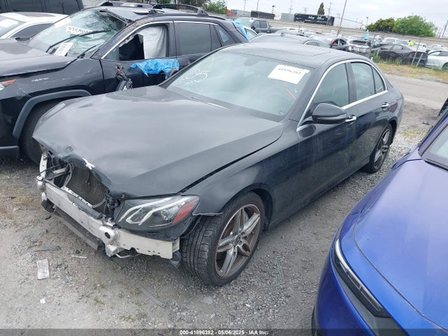 WDDZF4JB9JA481624 Mercedes-Benz E 300