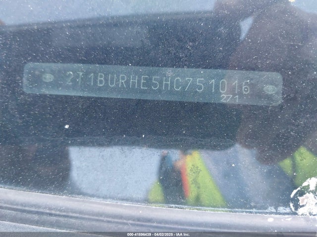 2T1BURHE5HC751016 Toyota COROLLA SE