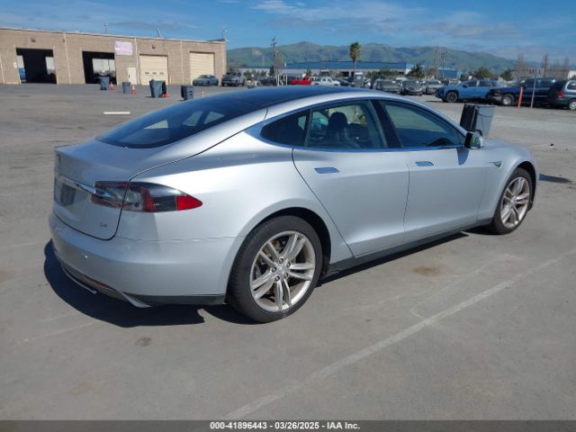5YJSA1H17EFP43546 Tesla Model S P85