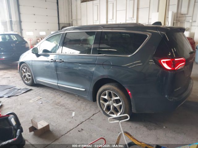 2020 CHRYSLER PACIFICA 2C4RC1GG7LR144176 Photo 2