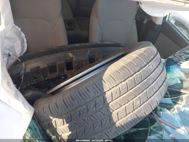 5NMZT3LB1HH037373 Hyundai Santa Fe Sport 2.4l