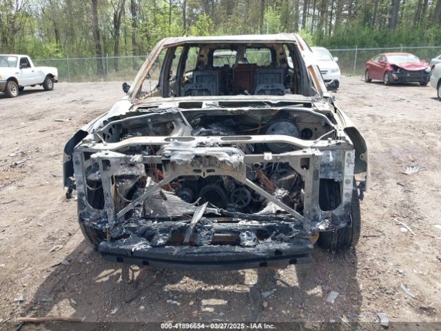 1GKS1GKC0JR201131 GMC Yukon Xl Slt