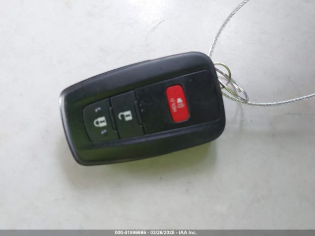 NMTKHMBX7JR021296 Toyota C-hr Xle Premium