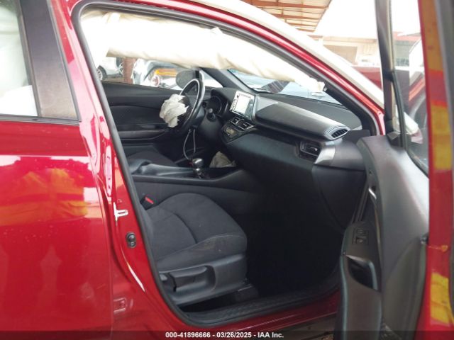 NMTKHMBX7JR021296 Toyota C-hr Xle Premium