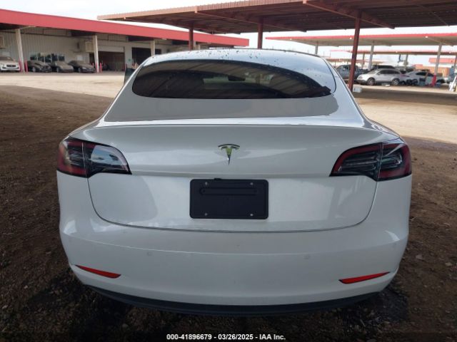 5YJ3E1EA3KF332864 Tesla MODEL 3
