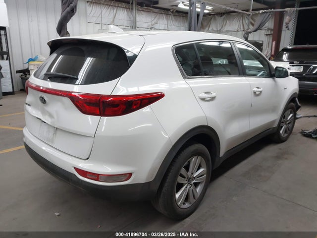KNDPMCAC7H7131782 KIA Sportage Lx