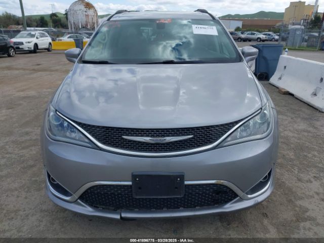 2C4RC1BG1HR803027 Chrysler Pacifica Touring-l