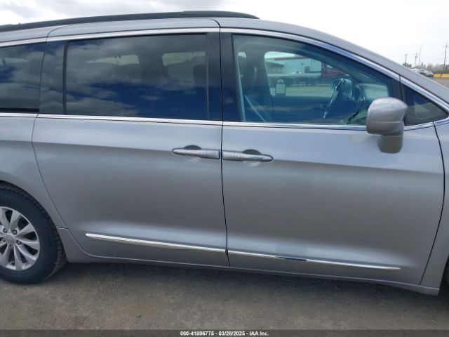 2C4RC1BG1HR803027 Chrysler Pacifica Touring-l